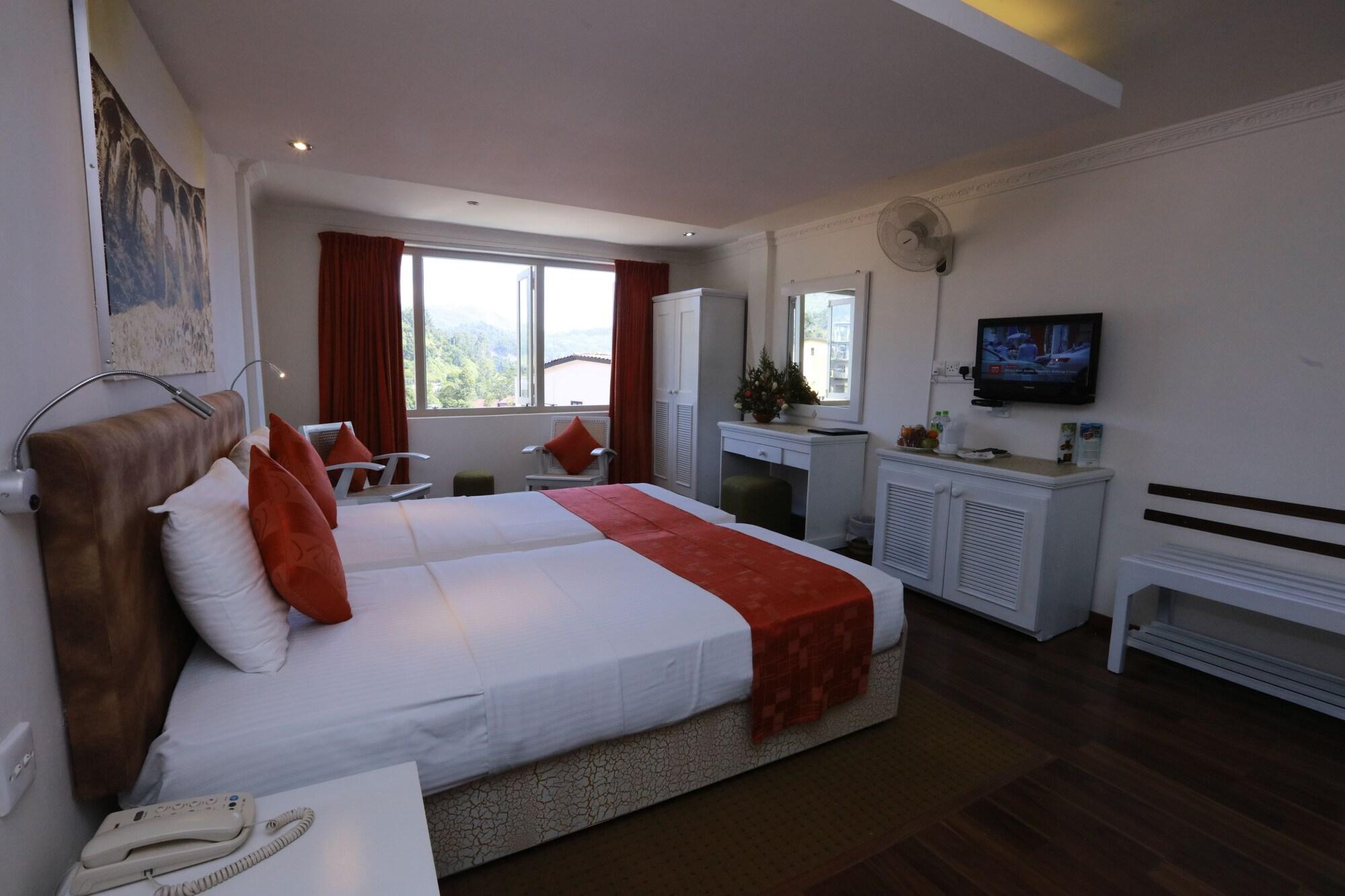 בנדרוולה Orient Hotel מראה חיצוני תמונה