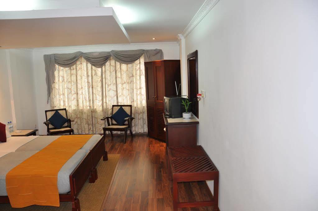 בנדרוולה Orient Hotel מראה חיצוני תמונה